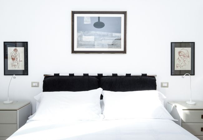 Apartment in Roma - Trastevere Charming Retreat on Cobblestone Street Apartment in Roma - Trastevere Charming Retreat on Cobblestone Street