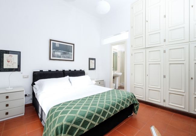 Apartment in Roma - Trastevere Charming Retreat on Cobblestone Street Apartment in Roma - Trastevere Charming Retreat on Cobblestone Street