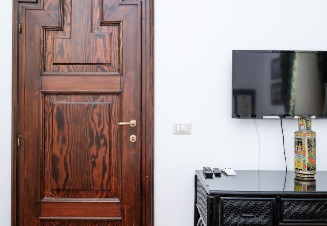 Apartment in Roma - Trastevere Charming Retreat on Cobblestone Street Apartment in Roma - Trastevere Charming Retreat on Cobblestone Street