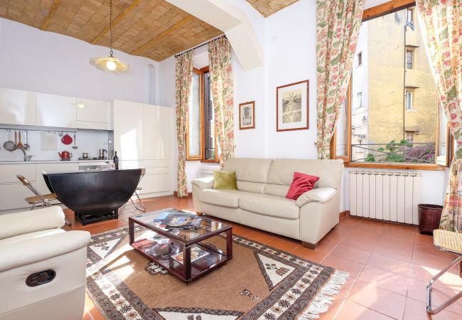 Apartment in Roma - Trastevere Charming Retreat on Cobblestone Street Apartment in Roma - Trastevere Charming Retreat on Cobblestone Street