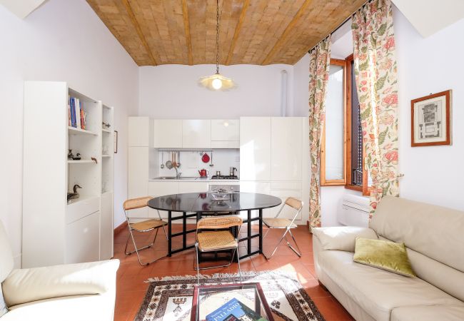 Apartment in Roma - Trastevere Charming Retreat on Cobblestone Street Apartment in Roma - Trastevere Charming Retreat on Cobblestone Street