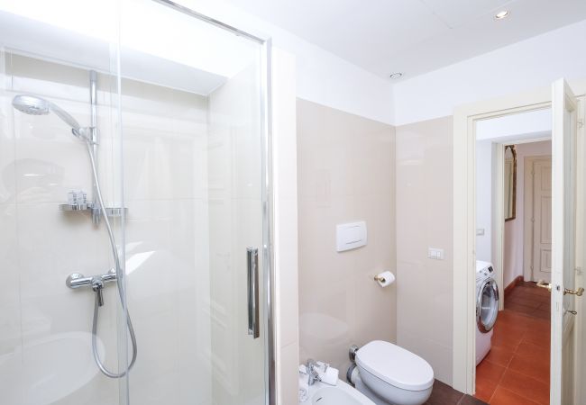 Apartment in Roma - Trastevere Charming Retreat on Cobblestone Street Apartment in Roma - Trastevere Charming Retreat on Cobblestone Street