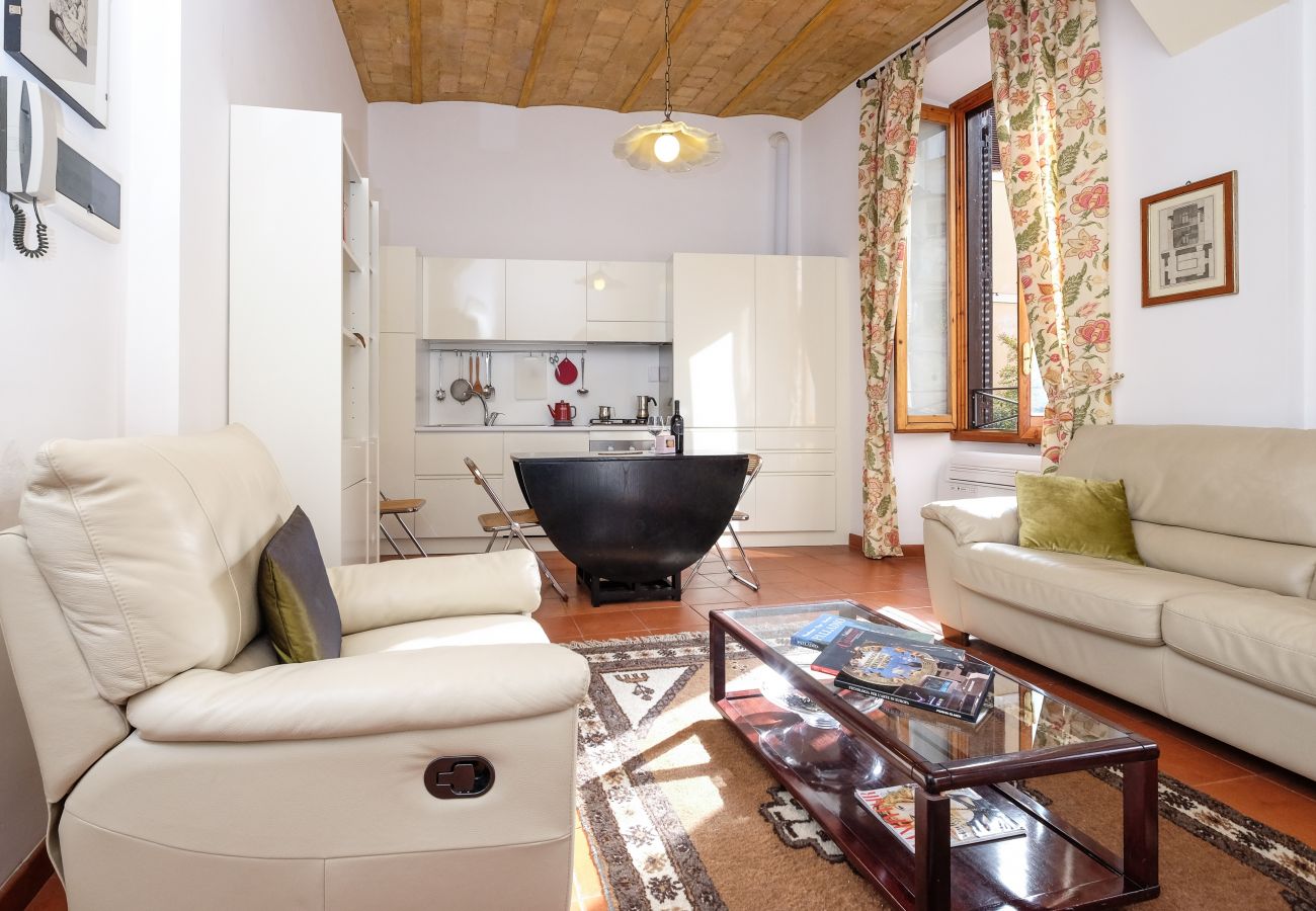 Apartment in Rome - Trastevere Charming Retreat on Cobblestone Street