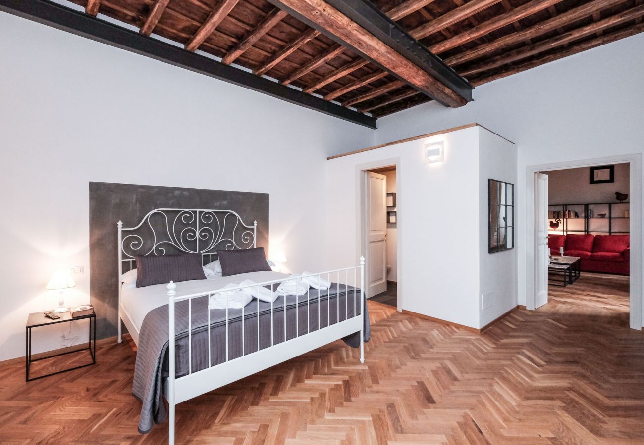 Apartment in Rome - Regal Home in Trastevere