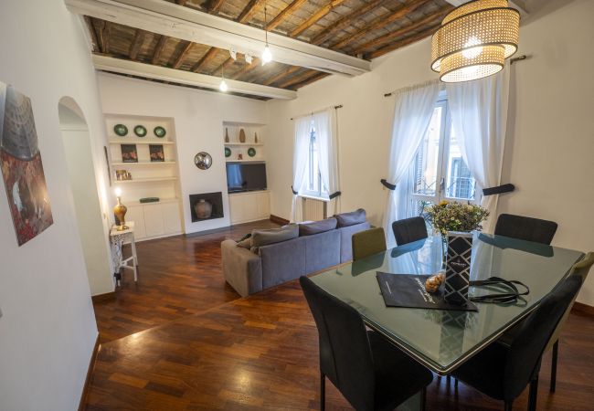 Apartment in Roma - Above Pantheon Roof Apartment in Roma - Above Pantheon Roof