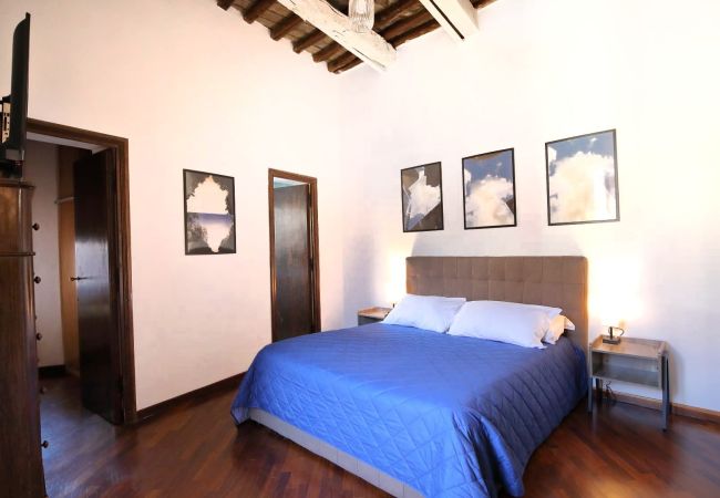 Apartment in Roma - Above Pantheon Roof Apartment in Roma - Above Pantheon Roof