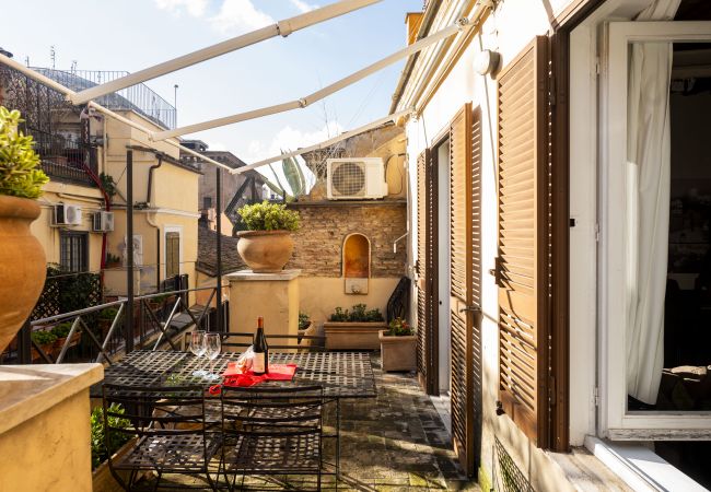 Apartment in Roma - Above Pantheon Roof Apartment in Roma - Above Pantheon Roof