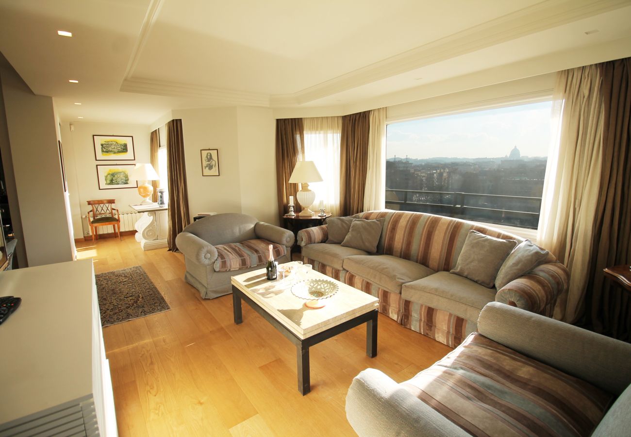 Apartment in Rome - See St. Peter from a Wonderful Terrace