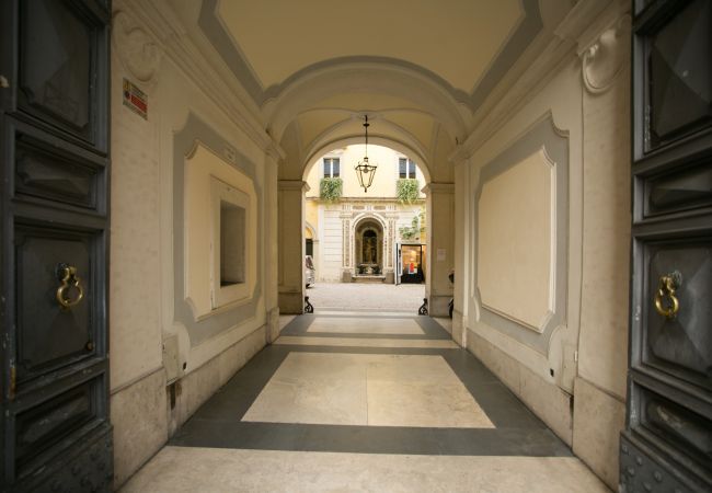 Apartment in Rome - Your Prestigious Penthouse at the Spanish Steps