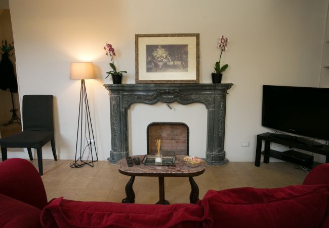 Apartment in Rome - Your Prestigious Penthouse at the Spanish Steps