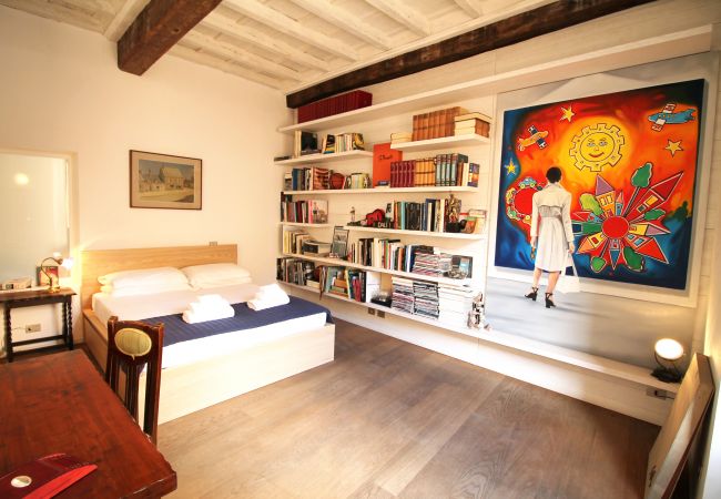 Apartment in Roma - The Trevi Fountain and Spanish Steps Experience Apartment in Roma - The Trevi Fountain and Spanish Steps Experience