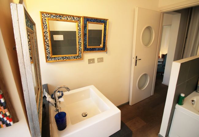Apartment in Roma - The Trevi Fountain and Spanish Steps Experience Apartment in Roma - The Trevi Fountain and Spanish Steps Experience