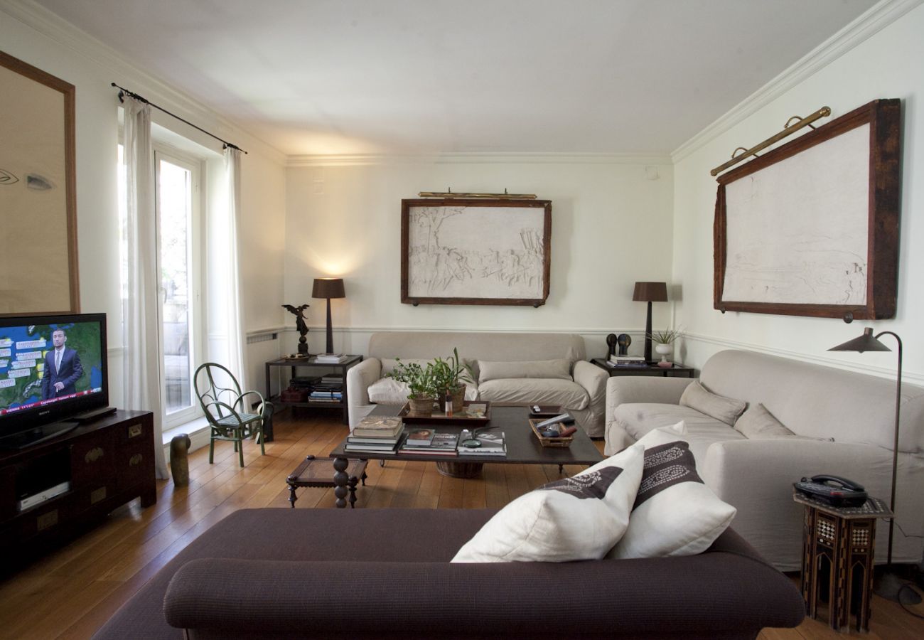 Apartment in Rome - Splendid Penthouse in Campo de Fiori