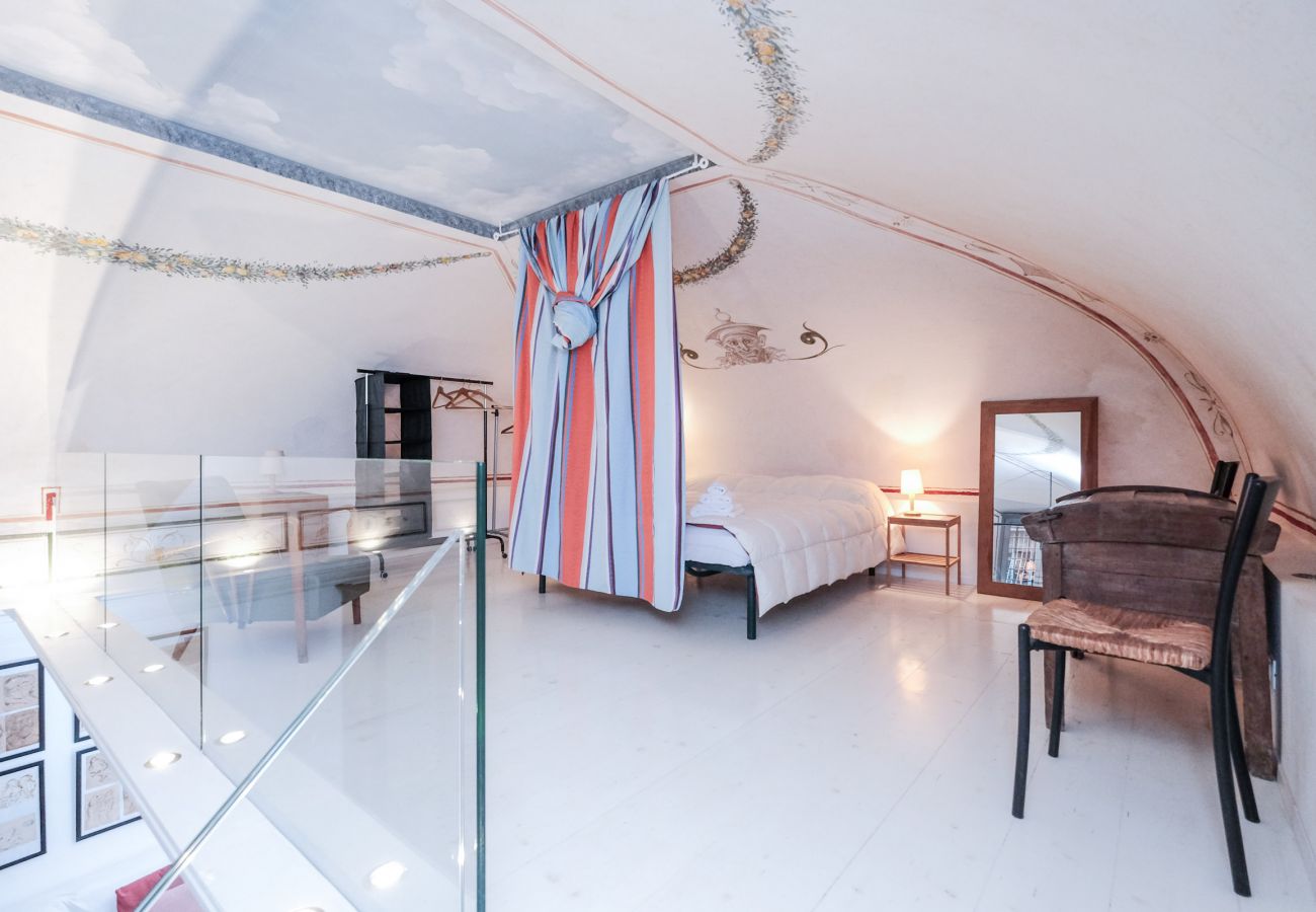 Apartment in Rome - Vespa Studio Loft Trastevere