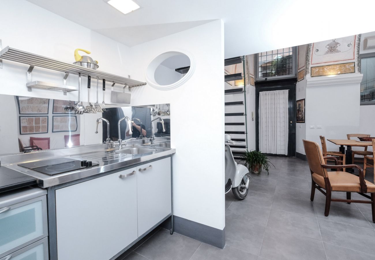 Apartment in Rome - Vespa Studio Loft Trastevere