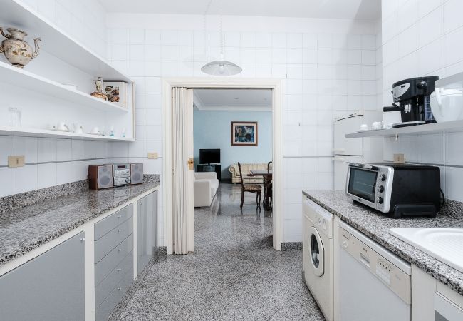 Apartment in Roma - Lush Garden Steps Away from Great Park Apartment in Roma - Lush Garden Steps Away from Great Park
