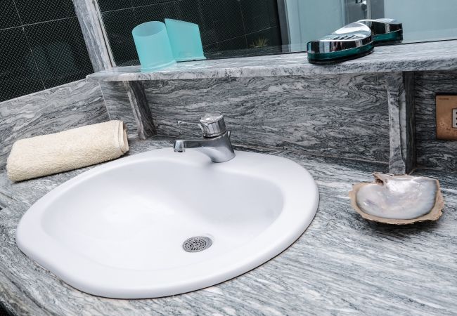 Apartment in Roma - Lush Garden Steps Away from Great Park Apartment in Roma - Lush Garden Steps Away from Great Park