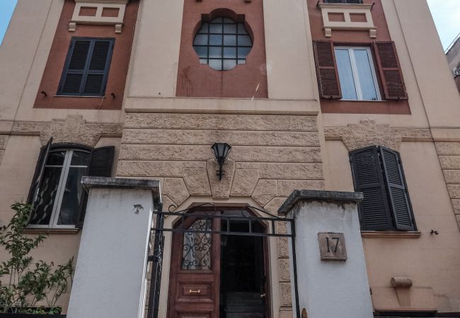 Apartment in Roma - Lush Garden Steps Away from Great Park Apartment in Roma - Lush Garden Steps Away from Great Park