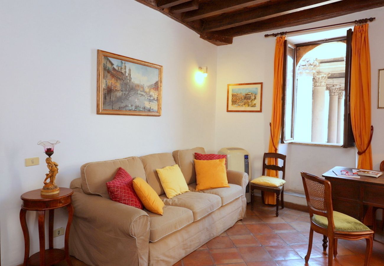 Apartment in Rome - Pantheon Stunning view & Comfort