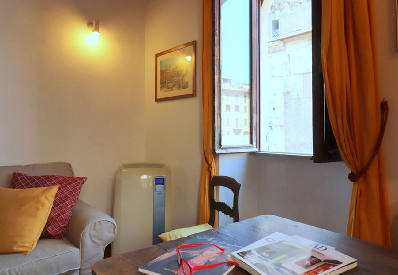 Apartment in Rome - Pantheon Stunning view & Comfort