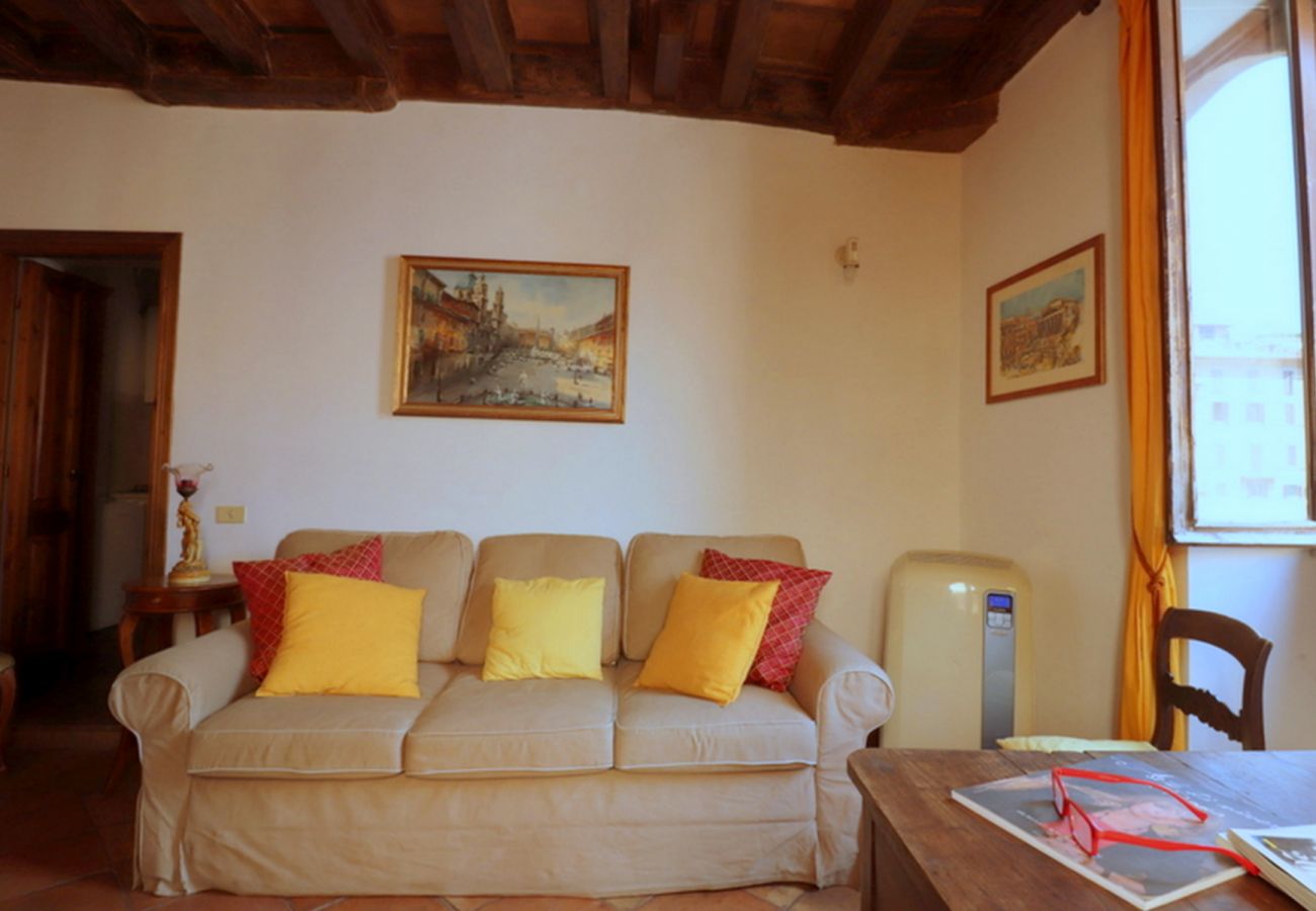 Apartment in Rome - Pantheon Stunning view & Comfort