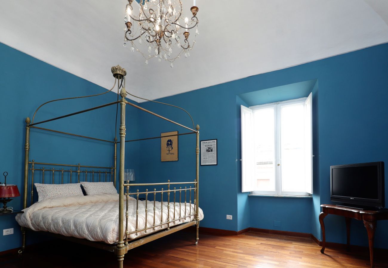 Rent by room in Rome - Trevi palazzo storico B&B La Suite Blu