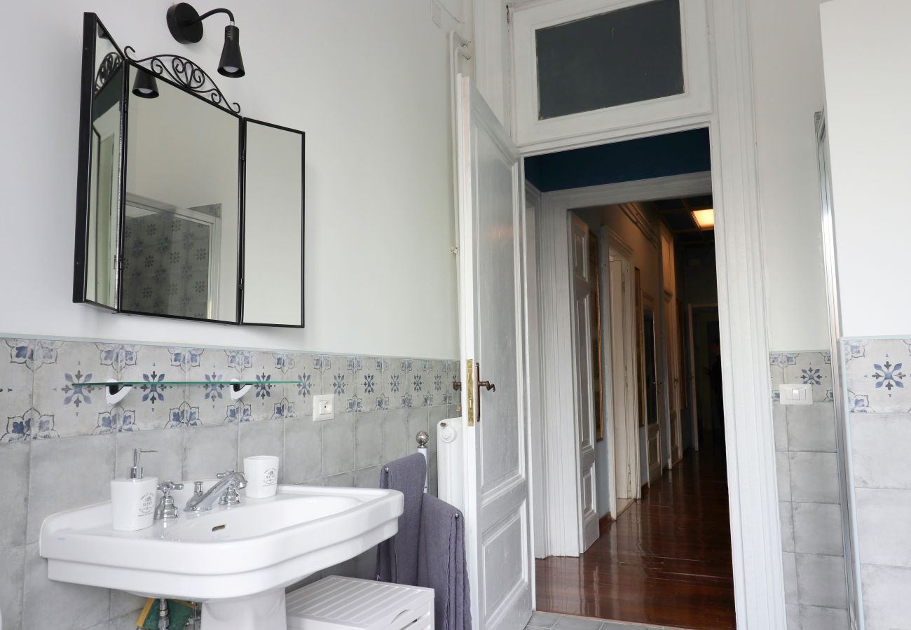 Rent by room in Rome - Trevi palazzo storico B&B La Suite Blu