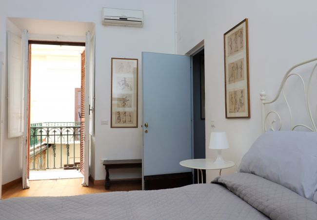 Rent by room in Roma - Trevi palazzo storico suite B&B Rent by room in Roma - Trevi palazzo storico suite B&B