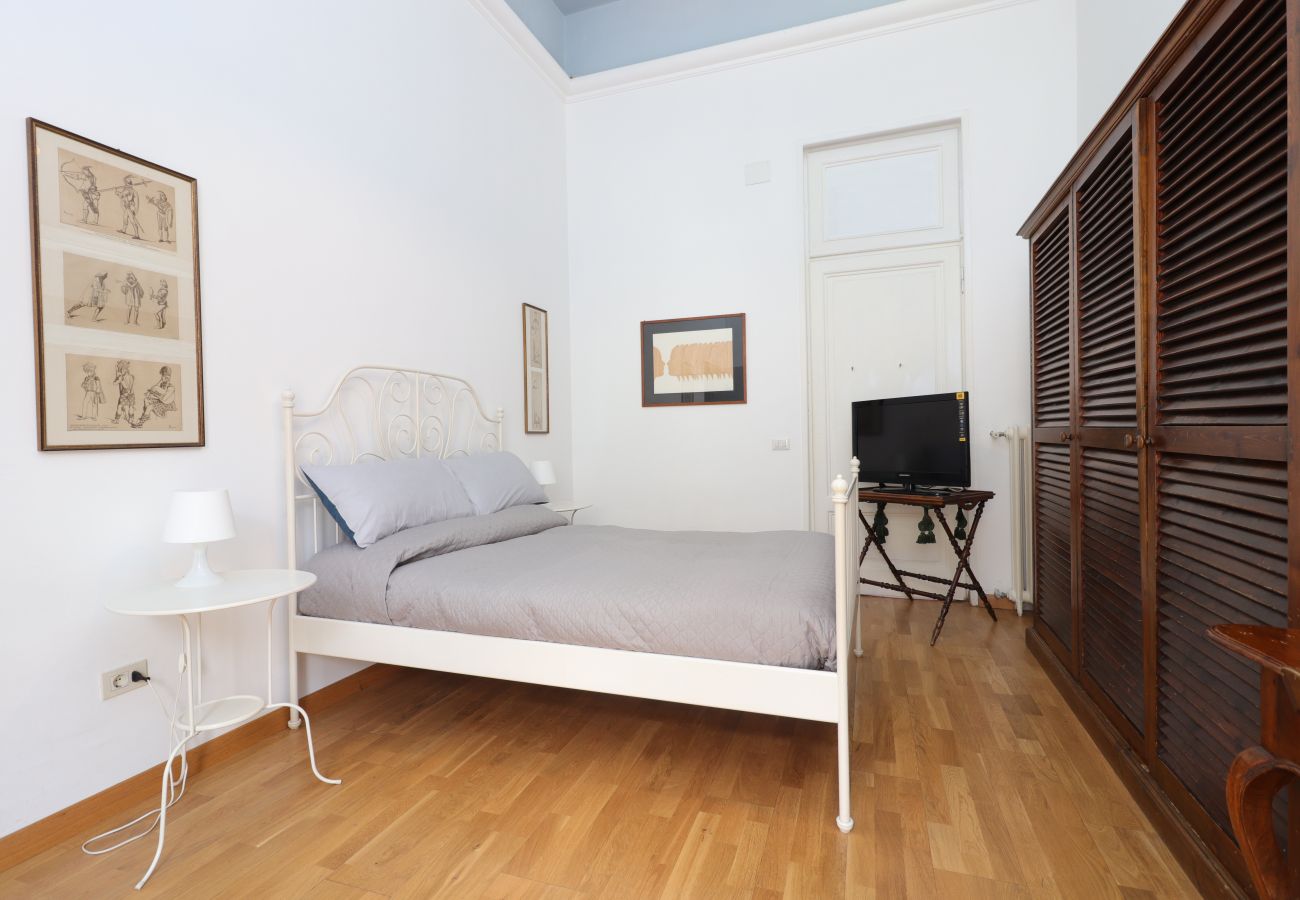 Rent by room in Rome - Trevi palazzo storico suite B&B