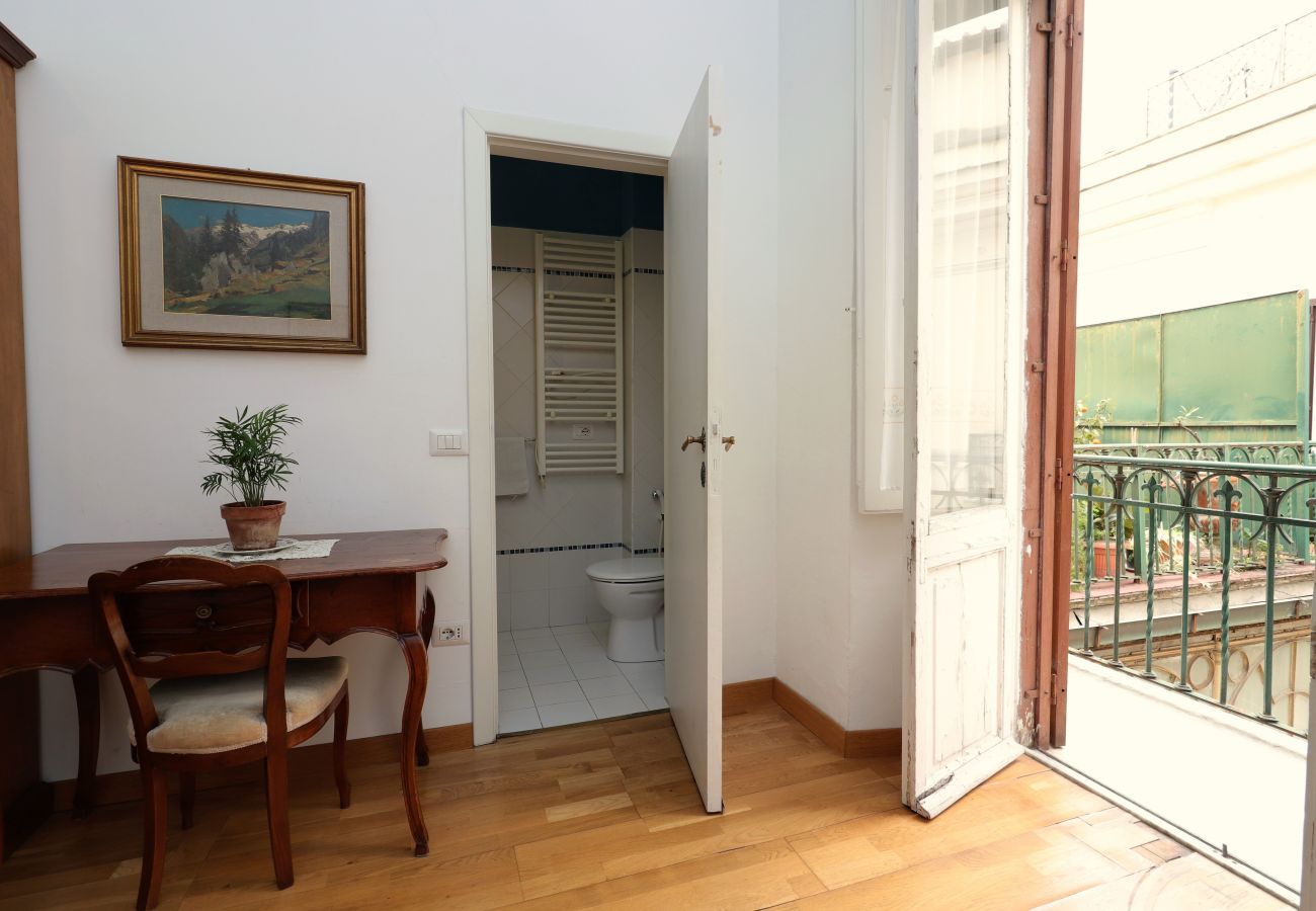 Rent by room in Rome - Trevi palazzo storico suite B&B