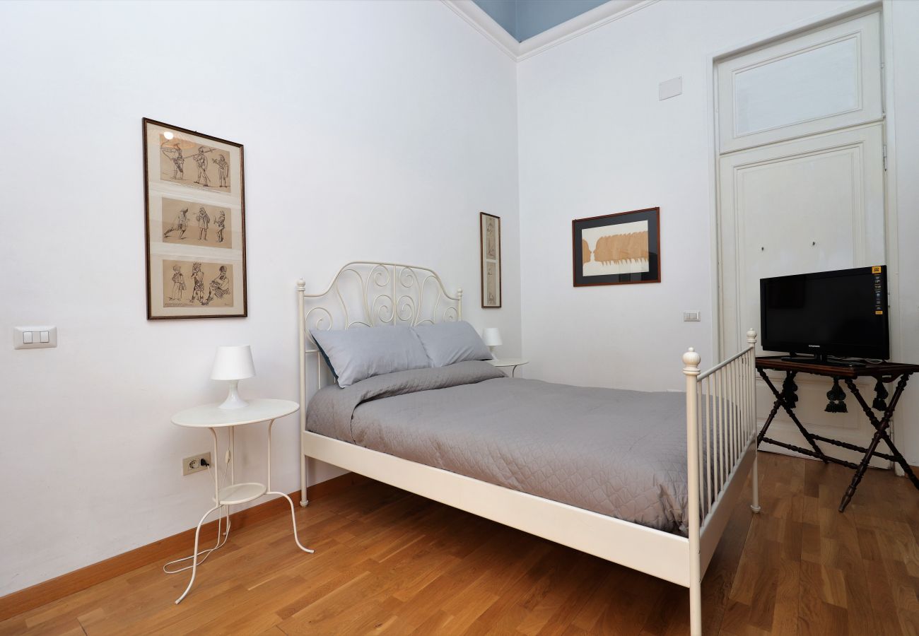 Rent by room in Rome - Trevi palazzo storico suite B&B