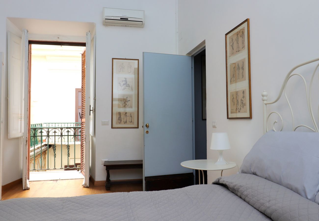 Rent by room in Rome - Trevi palazzo storico suite B&B