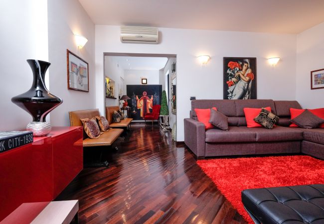 Studio in Roma - Amazing Penthouse with Terrace by Caracalla Studio in Roma - Amazing Penthouse with Terrace by Caracalla