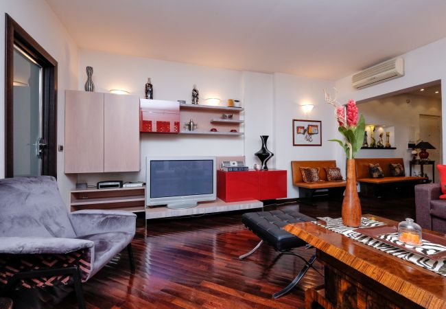 Studio in Roma - Amazing Penthouse with Terrace by Caracalla Studio in Roma - Amazing Penthouse with Terrace by Caracalla