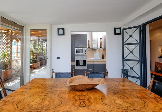 Studio in Roma - Amazing Penthouse with Terrace by Caracalla Studio in Roma - Amazing Penthouse with Terrace by Caracalla