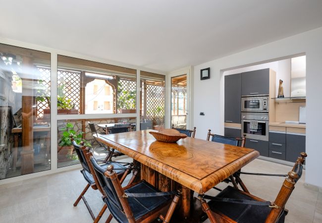 Studio in Roma - Amazing Penthouse with Terrace by Caracalla Studio in Roma - Amazing Penthouse with Terrace by Caracalla