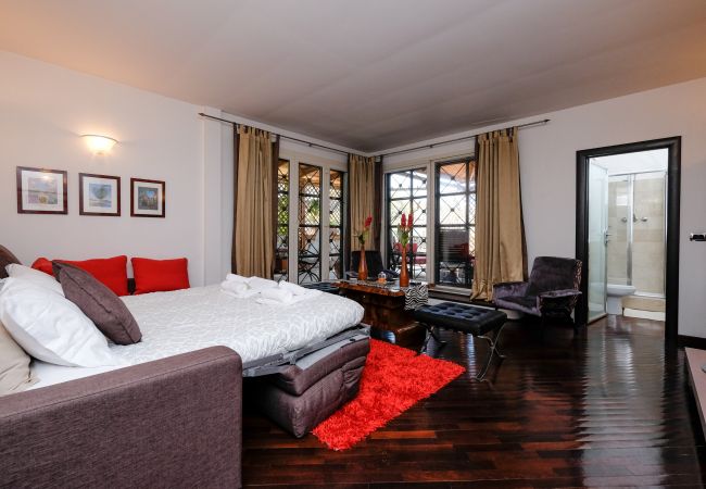 Studio in Roma - Amazing Penthouse with Terrace by Caracalla Studio in Roma - Amazing Penthouse with Terrace by Caracalla