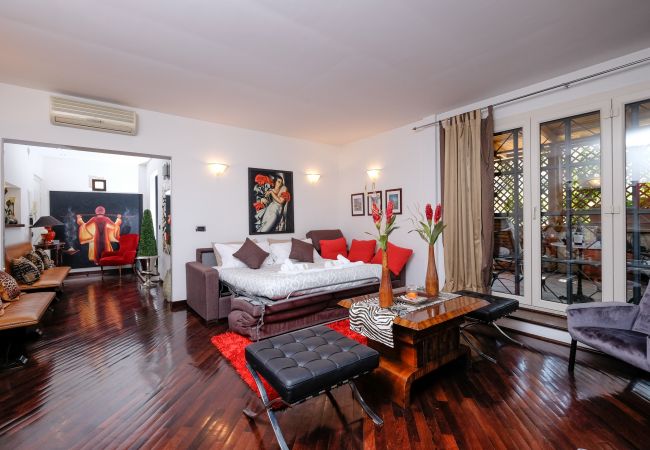Studio in Roma - Amazing Penthouse with Terrace by Caracalla Studio in Roma - Amazing Penthouse with Terrace by Caracalla