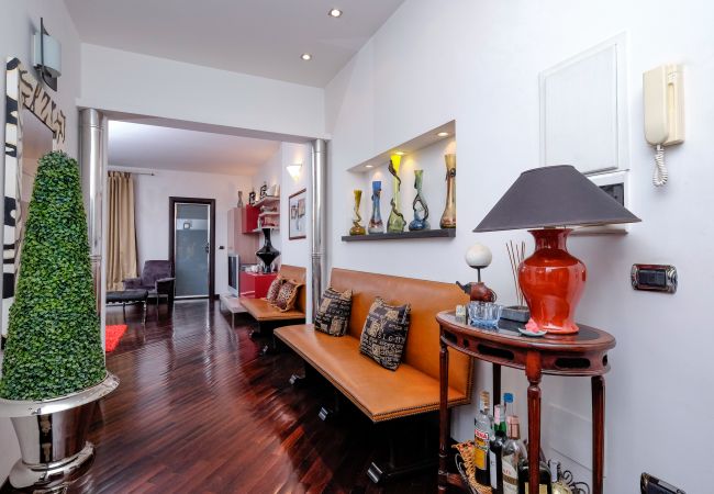Studio in Roma - Amazing Penthouse with Terrace by Caracalla Studio in Roma - Amazing Penthouse with Terrace by Caracalla