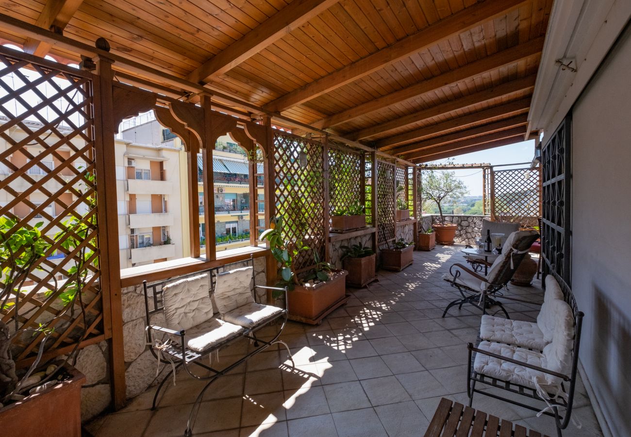 Studio in Rome - Amazing Penthouse with Terrace by Caracalla