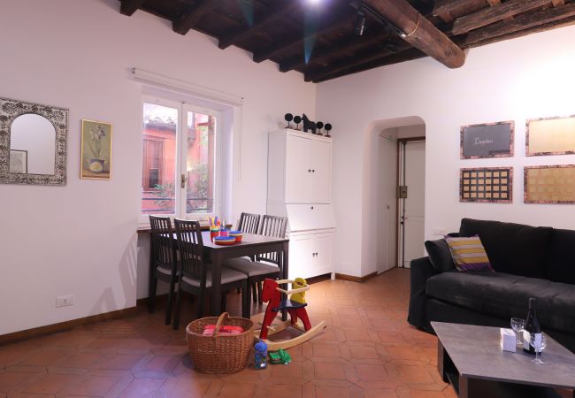 Apartment in Rome - Lovely Navona Apartment