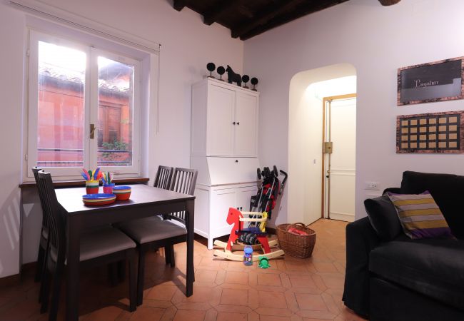 Apartment in Rome - Lovely Navona Apartment