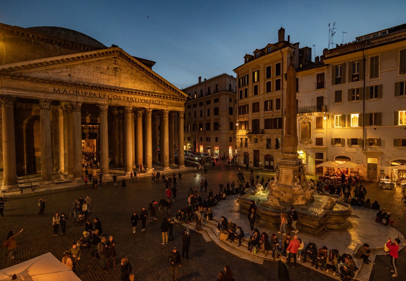 Apartment in Rome - Pantheon Balcony Suite Morgana