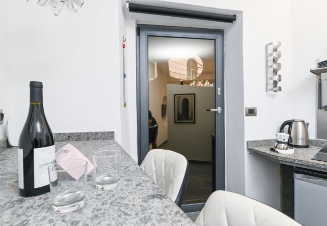 Studio in Roma - The Essential - Trastevere Design Studio Studio in Roma - The Essential - Trastevere Design Studio