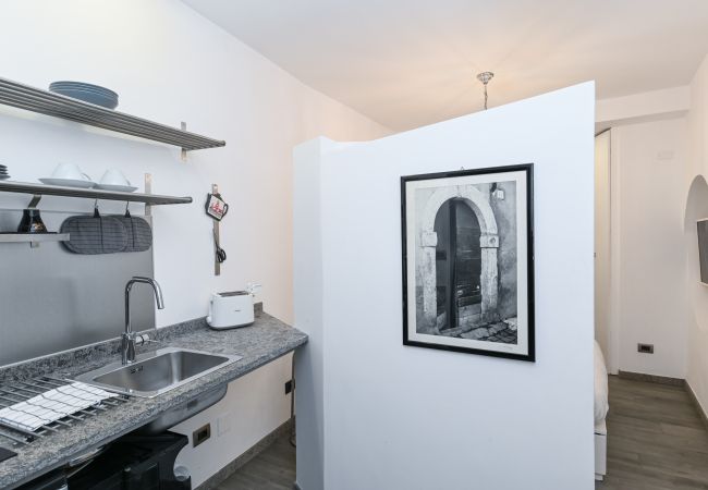 Studio in Roma - The Essential - Trastevere Design Studio Studio in Roma - The Essential - Trastevere Design Studio