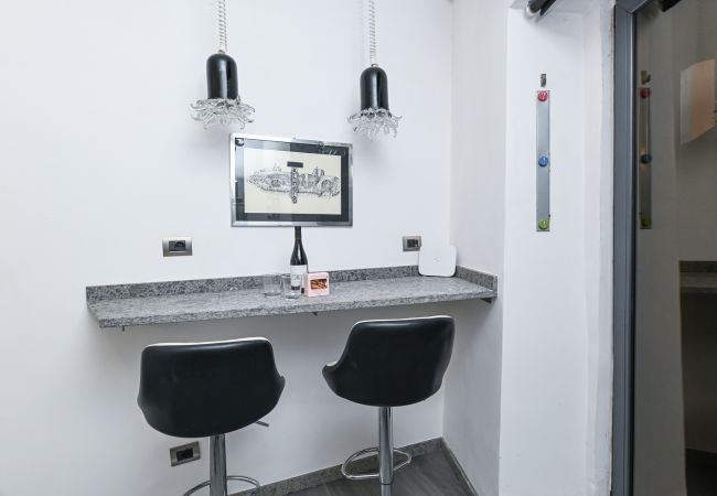 Studio in Roma - The Essential - Trastevere Design Studio Studio in Roma - The Essential - Trastevere Design Studio