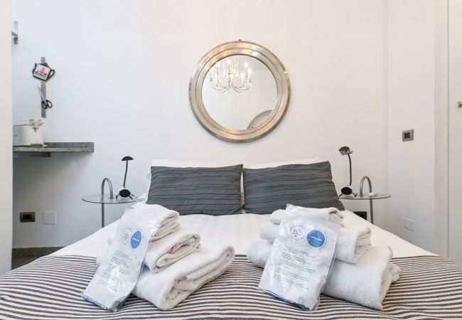 Studio in Roma - The Essential - Trastevere Design Studio Studio in Roma - The Essential - Trastevere Design Studio