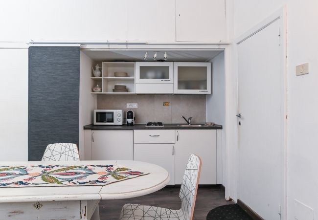 Studio in Roma - Gorgeous Trastevere Loft On The River Studio in Roma - Gorgeous Trastevere Loft On The River