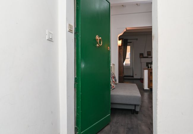 Studio in Roma - Gorgeous Trastevere Loft On The River Studio in Roma - Gorgeous Trastevere Loft On The River