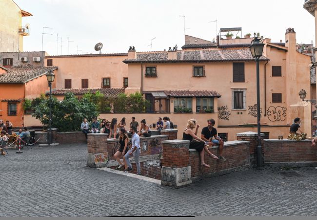 Studio in Roma - Gorgeous Trastevere Loft On The River Studio in Roma - Gorgeous Trastevere Loft On The River